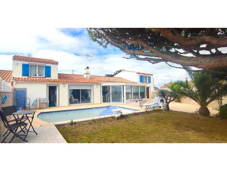 vente maison piscine à saint-hilaire-de-riez (85270) : à vendre piscine / 200m² saint-hila