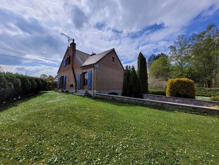 maison individuelle. france. solre le chateau