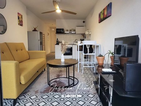 sete -charmant studio cabine + balcon