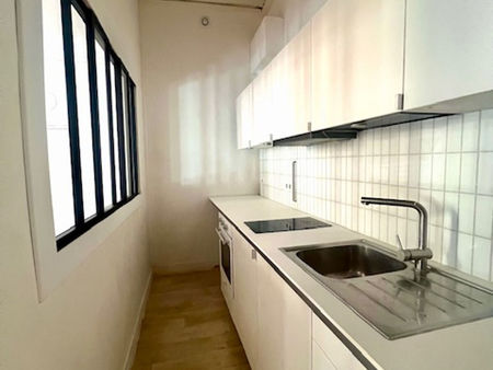 location appartement 2 pièces 61m2 aix-en-provence 13100 - 1040 € - surface privée