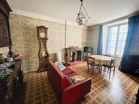 appartement saint-flour 67 m² t-4 à vendre  49 500 €