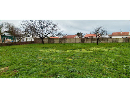 centre bourg de sainte pazanne  terrain constructible de 710