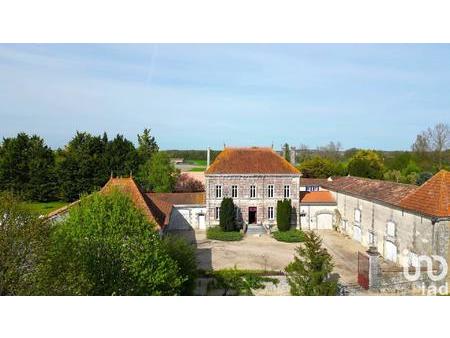 vente maison à saint-palais-du-né (16300) : à vendre / 384m² saint-palais-du-né