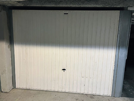 garage fermé vaulx en velin 13.50 m2