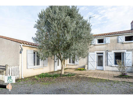 vente maison à saint-aubin-la-plaine (85210) : à vendre / 110m² saint-aubin-la-plaine