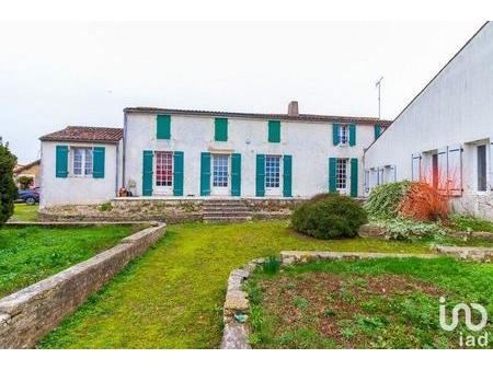 vente maison à saint-aubin-la-plaine (85210) : à vendre / 281m² saint-aubin-la-plaine