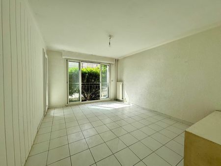 appartement marseille 9 65.96 m² t-4 à vendre  140 000 €