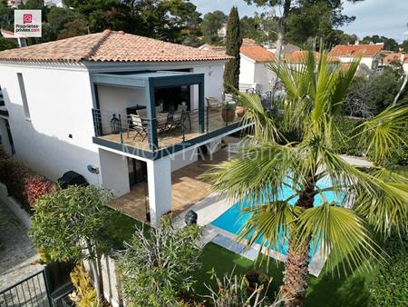 saint-aygulf villa contemporaine vue mer avec piscine