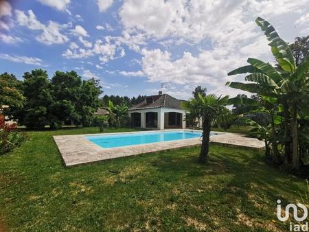 vente maison piscine à saint-yzan-de-soudiac (33920) : à vendre piscine / 170m² saint-yzan
