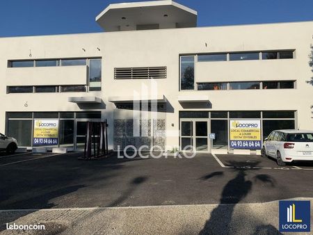 local commercial 1 207 m²