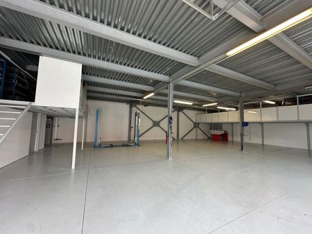 local industriel 500 m²