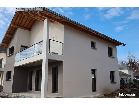 maison 5 pièces 130 m²