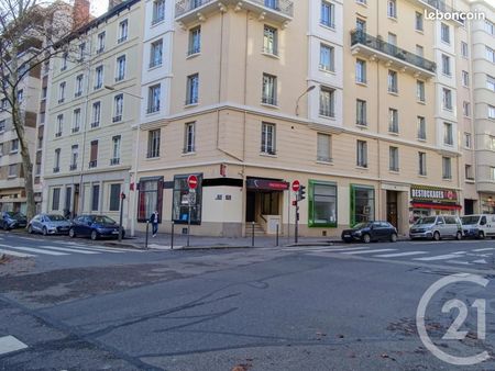 local commercial 230 m²