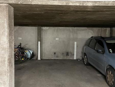 location garage box et parking à nantes (44000) : à louer / 9m² nantes
