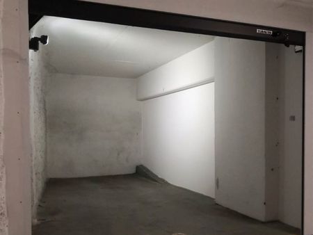 box - parking souterrain/ paris 11 - quartier bastille - 11 m² - vente ou location