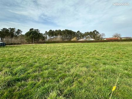 terrain 1 900 m² ygos saint saturnin