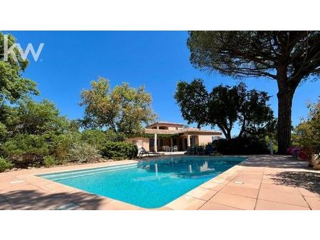 villa de 170 m² avec piscine