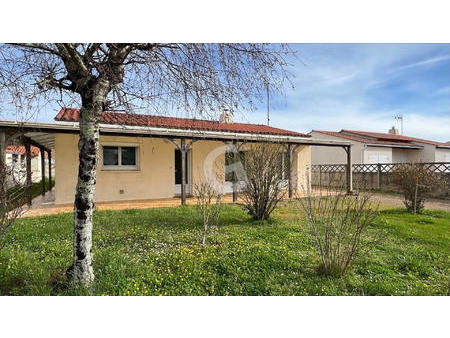 vente maison à saint-vincent-sur-jard (85520) : à vendre / 81m² saint-vincent-sur-jard