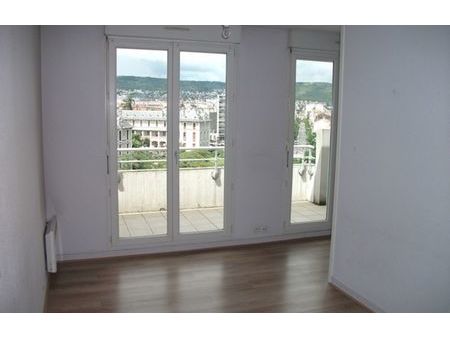 location appartement 2 pièces 26 m² clermont-ferrand (63000)