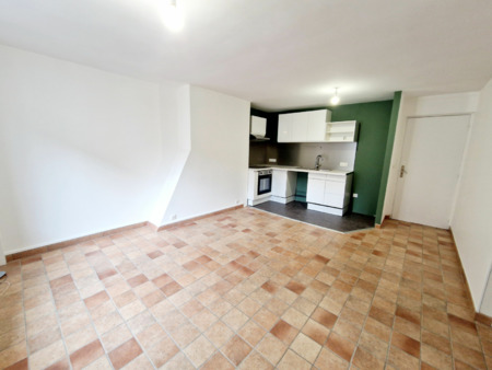 location appartement  52.01 m² t-3 à rozay-en-brie  800 €