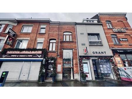georges henri - immeuble 160m² (commerce + appart. 2ch.)