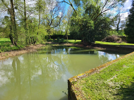 aisne saint-algis ancien moulin avec étang sur un terrain de