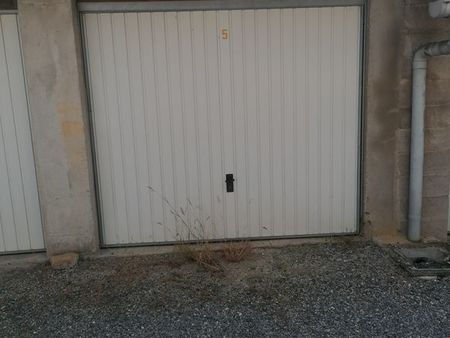 garage 15m2 sécurisé