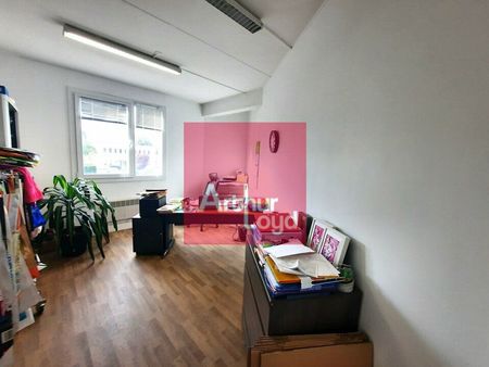 bureaux 106 m²