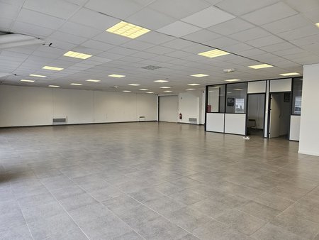 local commercial - 643m²
