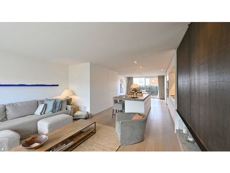 appartement en duplex de luxe spacieux (205m²) avec terrass
