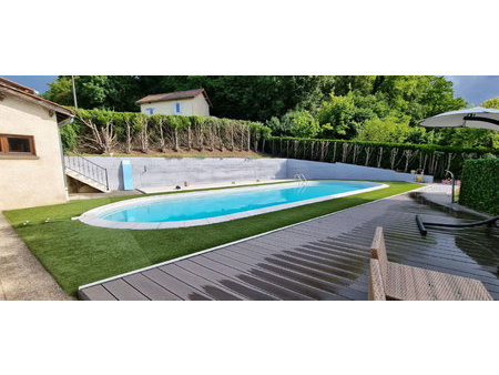 maison vinzelles 7 pièce(s) 132 m2  piscine  grange  bar  garage 275000€ fai