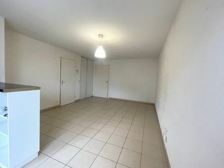 location appartement  41.52 m² t-2 à aucamville  585 €