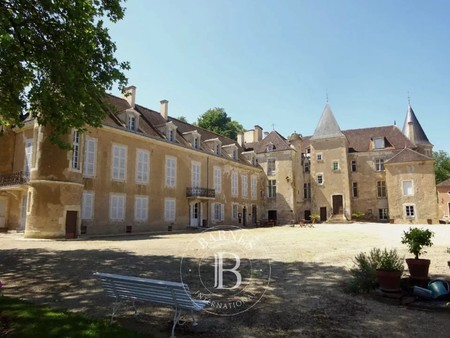 château hotel du xvème et xviiième siècles a 2h30 de paris entre vézelay et avallon  cette