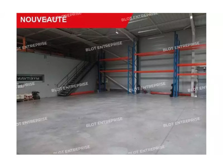 location d'entrepôt de 810 m² à sorinières - 44840