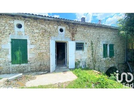 vente longère et corps de ferme à thaims (17120) : à vendre / 120m² thaims