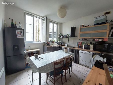 immeuble 5 pièces 421 m²