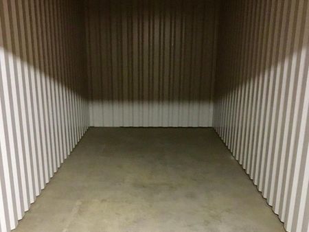 garage/box 3 m² longvic