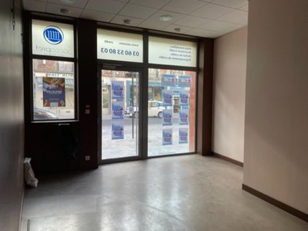 local commercial 65 m²