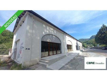 local commercial 358 m²