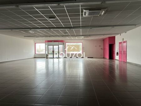 local commercial 750 m²