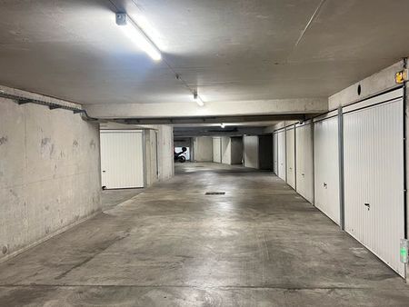 garage double 28 m2 proche gare avignon