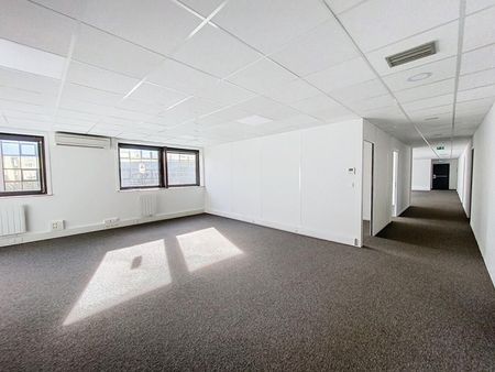 bureaux 382 m²