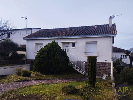 vente maison à montaigu (85600) : à vendre / 78m² montaigu
