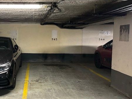 parking a louer