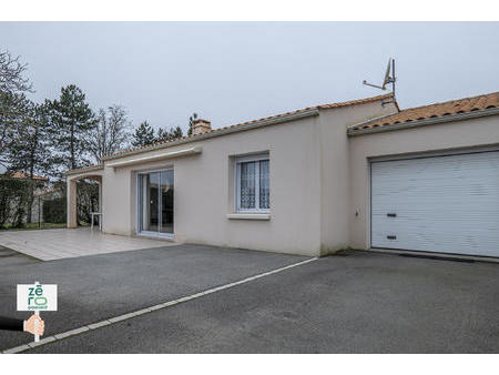 vente maison à saint-vincent-sur-jard (85520) : à vendre / 94m² saint-vincent-sur-jard