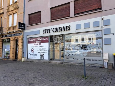local commercial 200m2 yutz