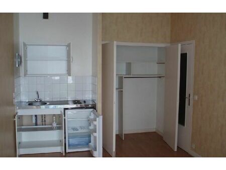 location appartement 1 pièce 25 m² pau (64000)