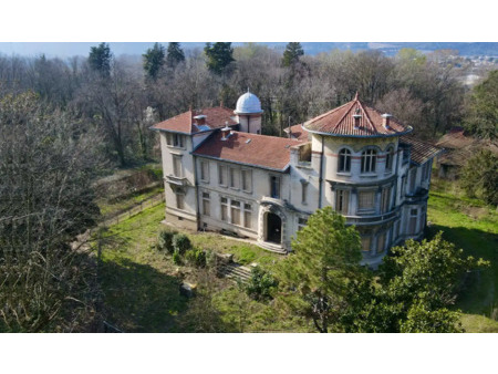 château en vente à valence : magnifique villa historique  connue localement sous le nom de