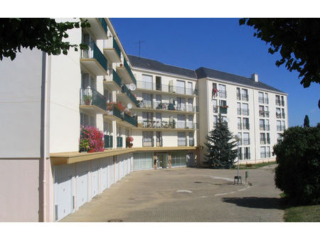 location appartement 2 pièces 48 m² saint-aignan (41110)