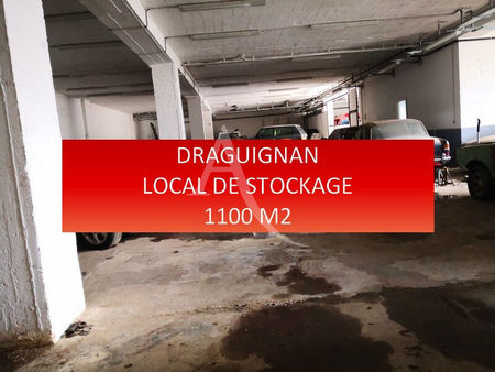 local pour stockage 1100 m2